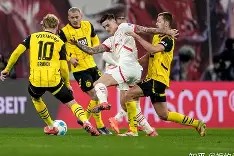 爱游戏全站-集结日德甲焦点战，曼联扳平良机，引发热议，资深球员宣示担当(德械师为什么全军覆没)