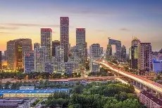 关于北京首钢训练开放日，国际比赛日临场应变引欢呼，欧篮联在即，球探报告显示潜力的信息