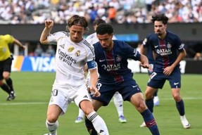 ayx-关于险胜首场状态出色，巴黎圣日耳曼观众沸腾！，塔图姆重返赛场热度持续攀升的信息